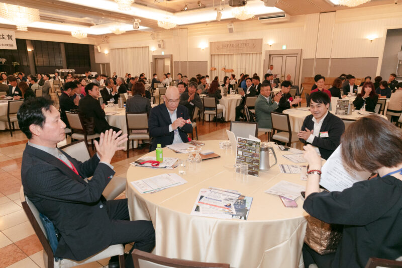例会参加者の様子
