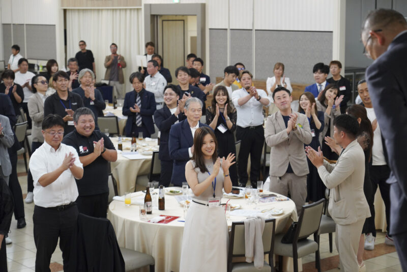 守成クラブ佐賀の定例会の様子