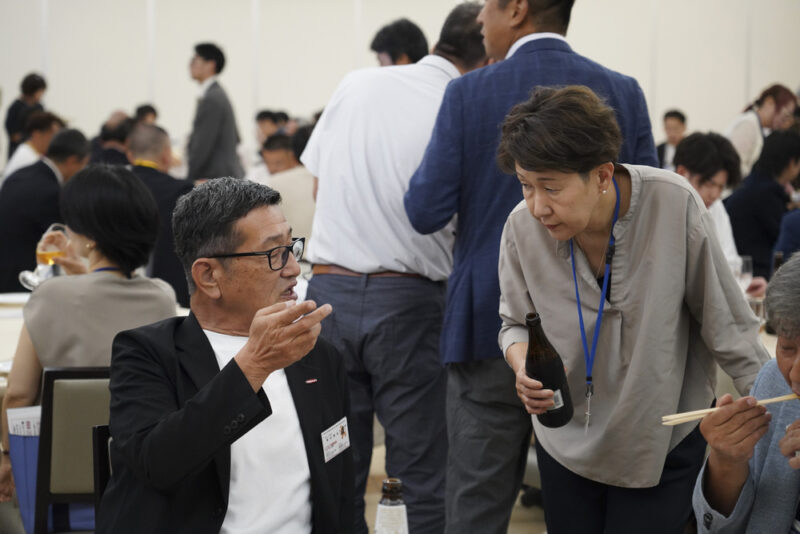 守成クラブ佐賀の交流の様子